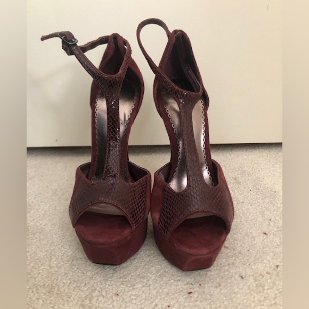 Bebe Maroon Heels